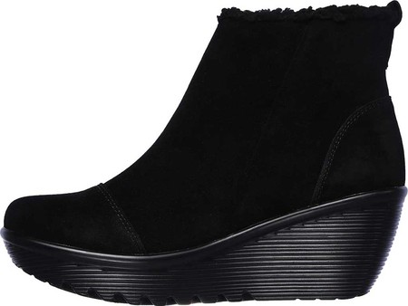 skechers parallel off hours