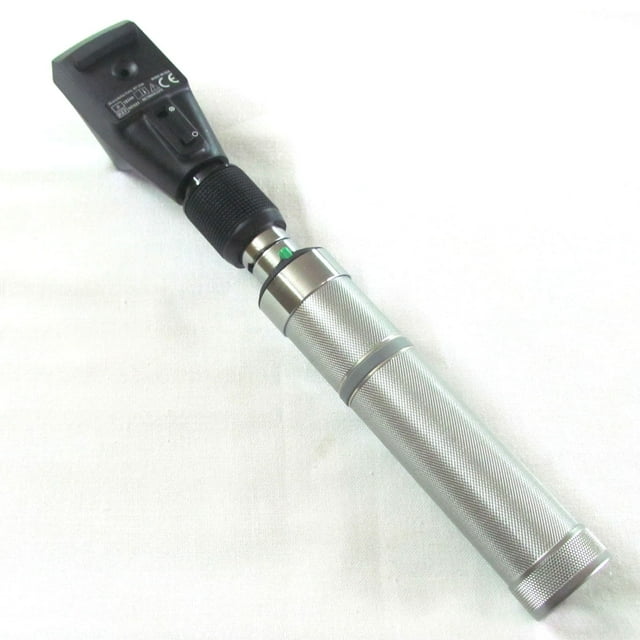 Welch Allyn Rétinoscope à Stries 3,5 V avec Poignée et Étui (Non Rechargeable)