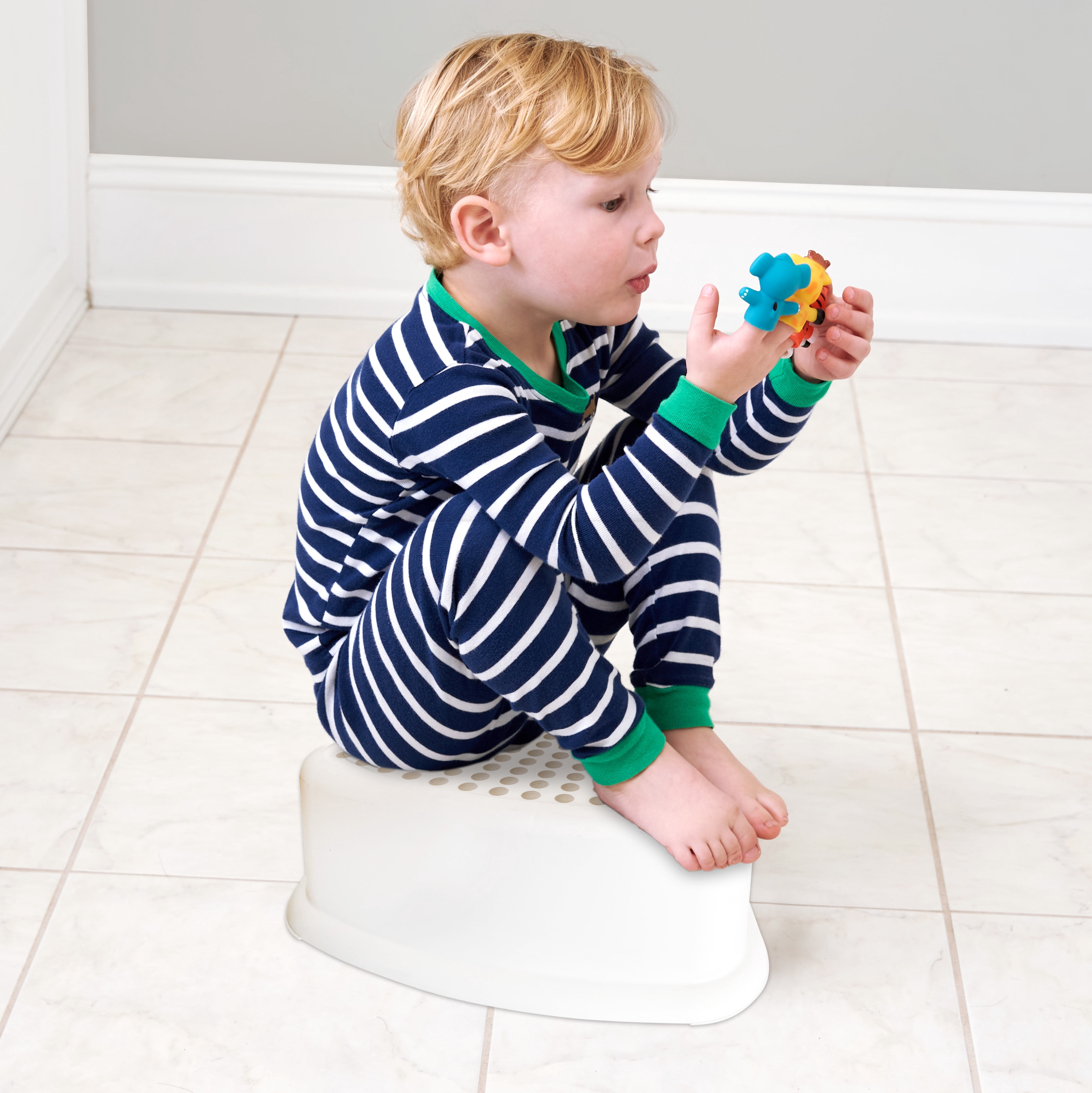 Idea Factory Non-Slip Step Stool, White