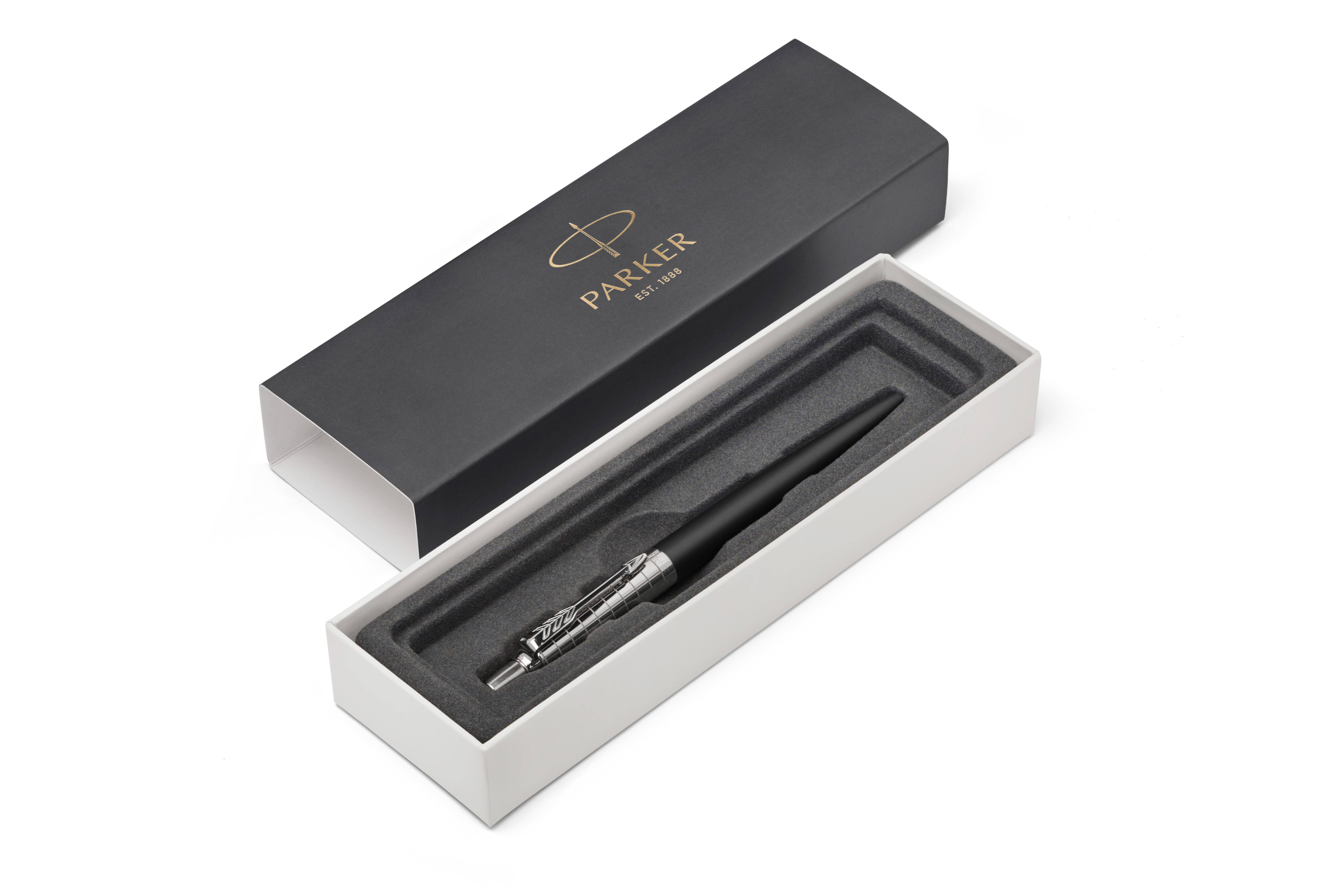 Brand New Parker Jotter Bond Street Ballpoint Pen Matte Black & Chrome 