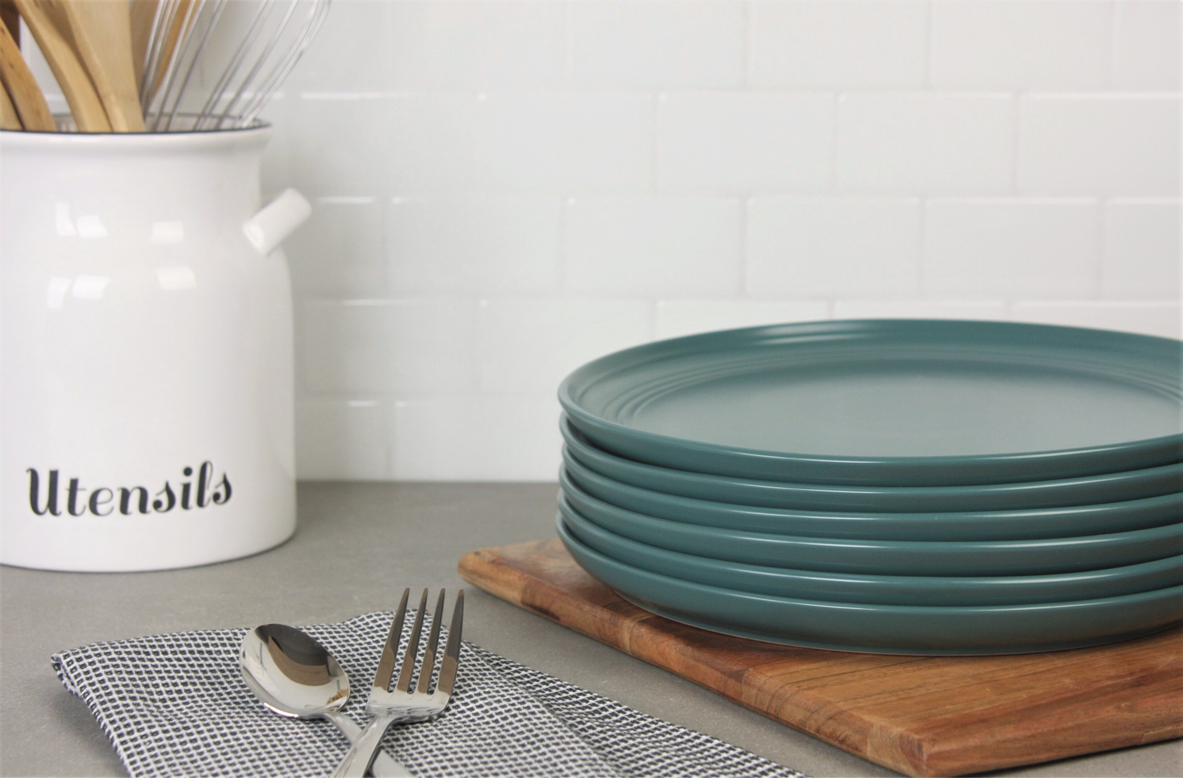 10 Strawberry Street Double Line 10.5" Round Stoneware Dinner Plate, Set of 6, Emerald Green