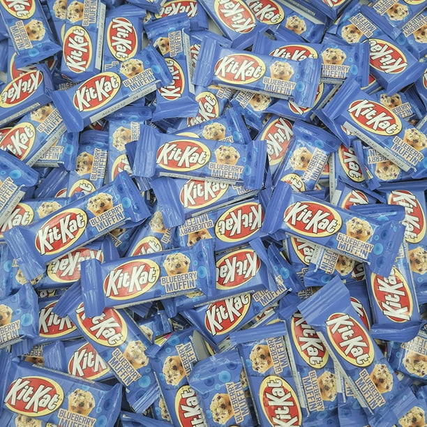 Kit Kat Blueberry Muffin Snack Size Crisp Wafers in Blueberry Muffin Flavored Creme Limited