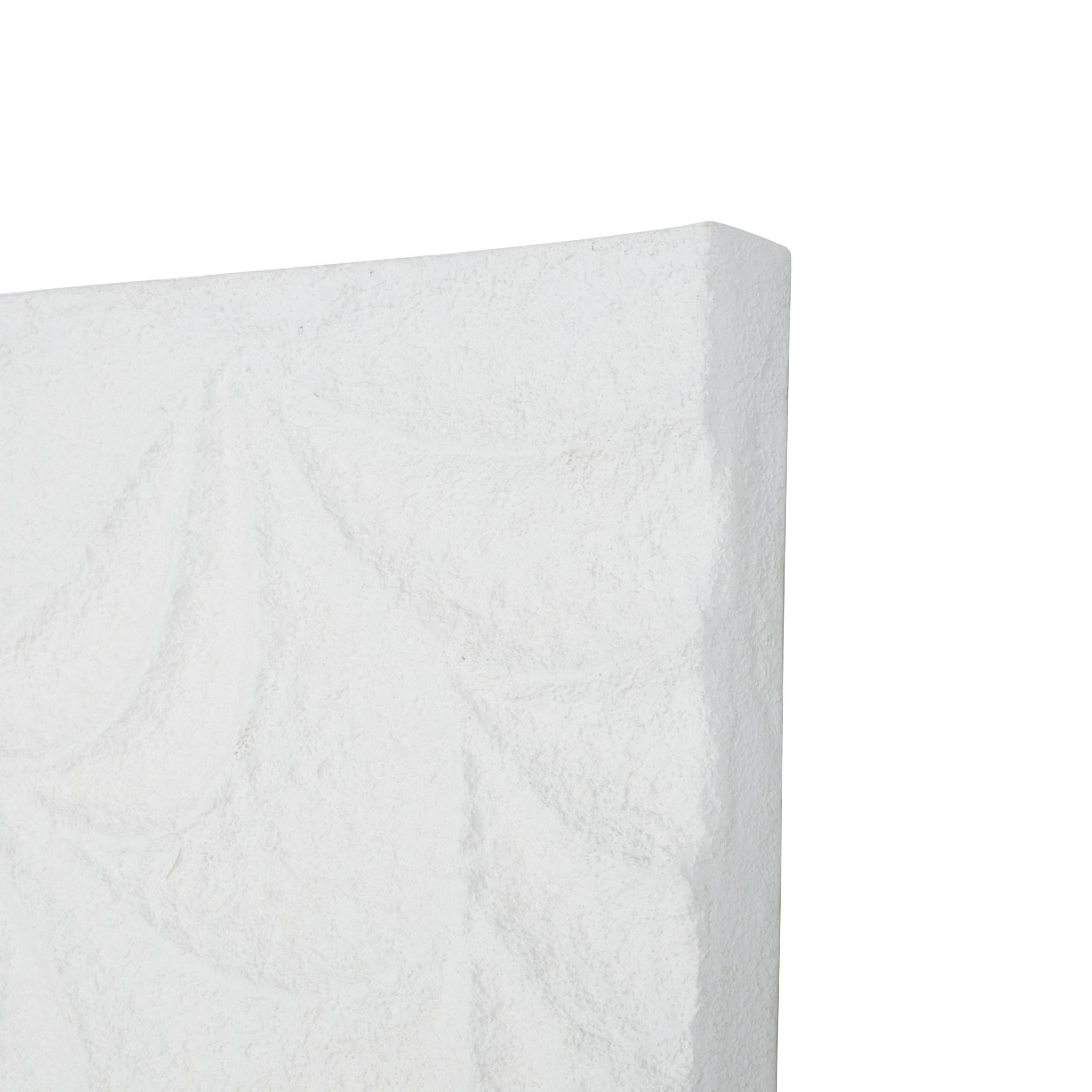 DecMode White Metal Embossed Leaf Wall Decor (2 Count)