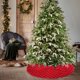 thumbnail image 4 of Adornos navideños, regalos navideños, falda para árbol de Navidad, alfombra con copos de nieve, tapete rojo a cuadros para el hogar, decoración navideña, delantal navideño, adornos para festivales, fa, 4 of 7