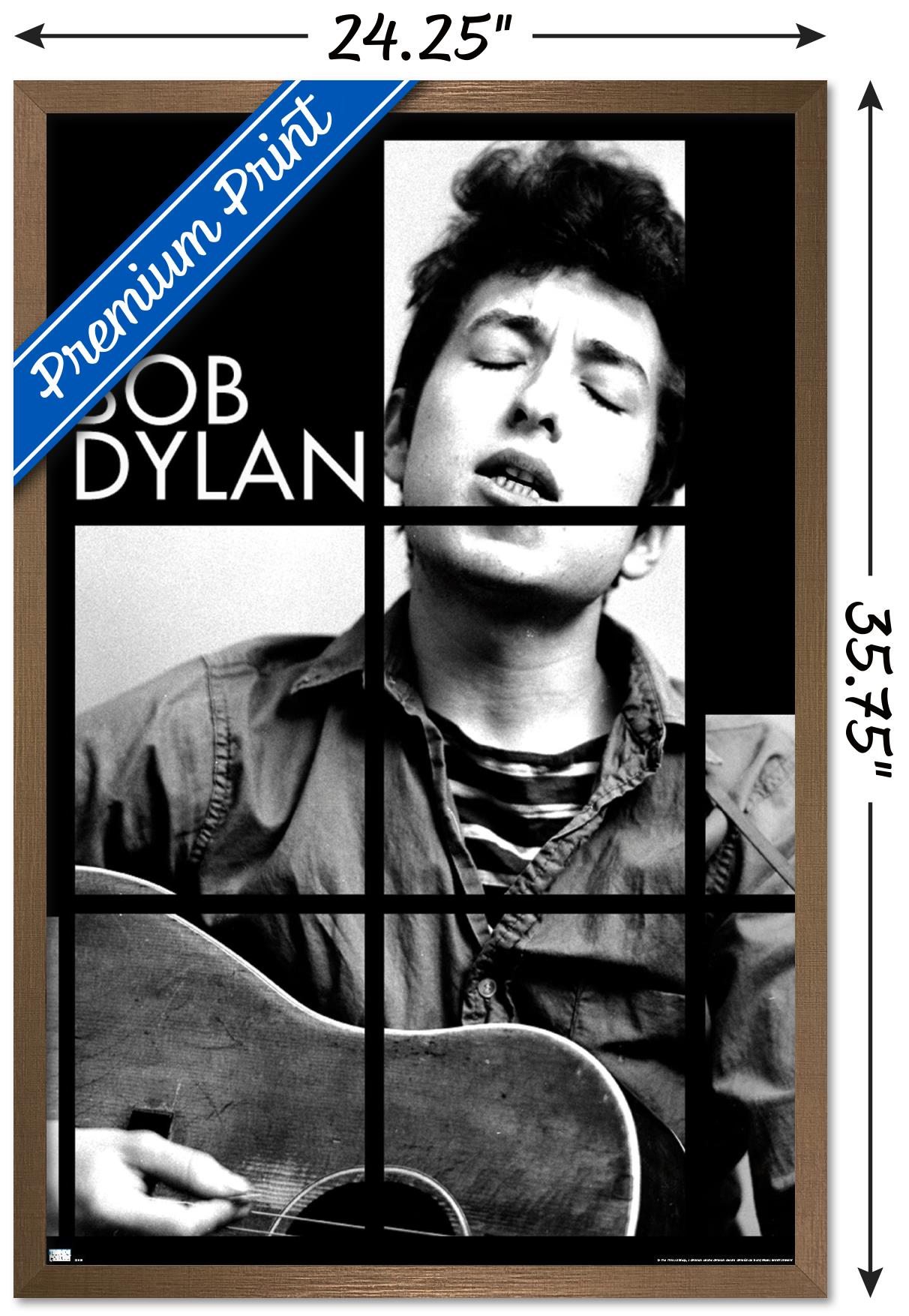 Bob Dylan - Singing Wall Poster, 22.375" x 34" Framed