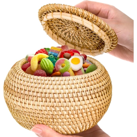 Hand Woven Round Rattan Basket with Lid - 6.3 Inch Small Wicker Storage Basket, Farmhouse Tabletop Decorative Organizer for Food, Bread, Picnic, Jewelry