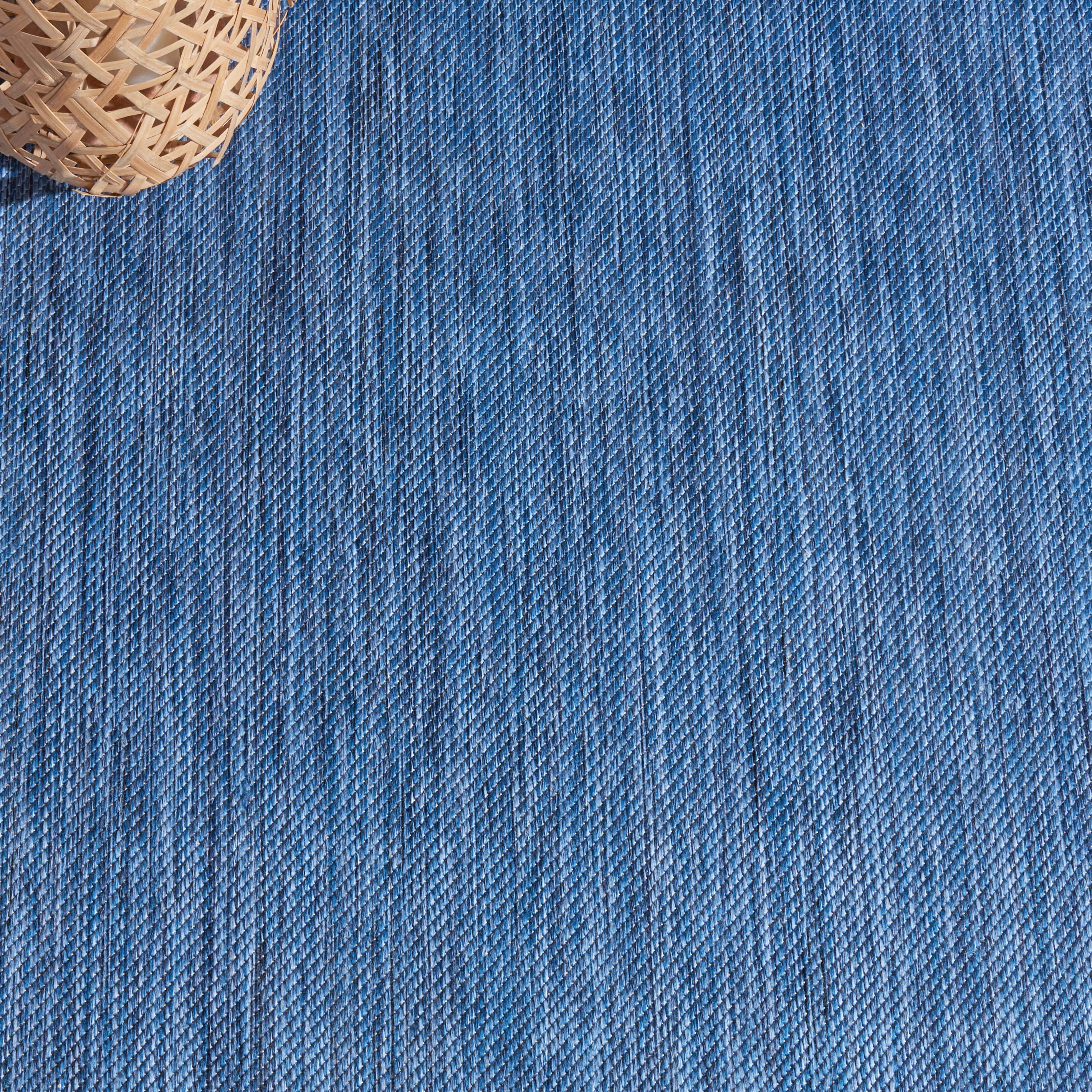 SAFAVIEH Beach House Tayler Solid Indoor/Outdoor Area Rug, Blue, 6'7" x 6'7" Square