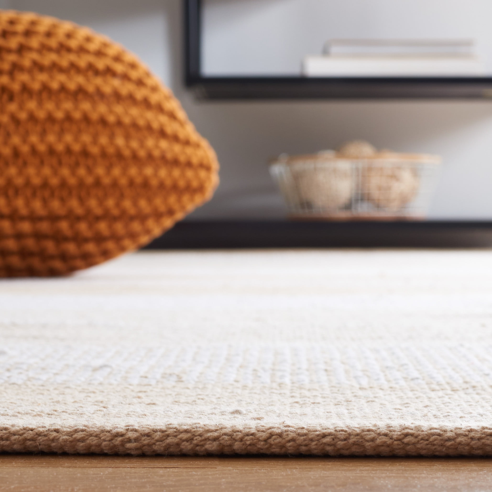 SAFAVIEH Striped Kilim Amina Striped Cotton Area Rug, Ivory/Gold, 3' x 5'