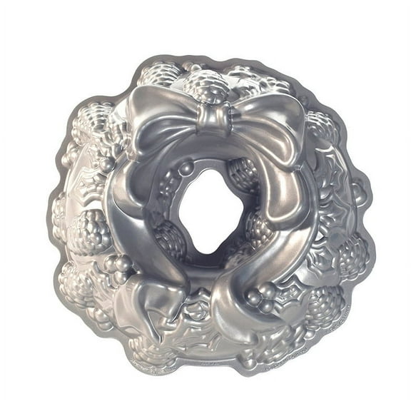 Nordic Ware Holiday Wreath Pan