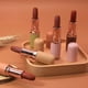 thumbnail image 3 of Labial de Terciopelo en Tonos Modernos: Rosa Durazno, Rojo Clásico, Café Caramelo, Tomate Maduro y Rosa Suave – Juego de 5 Colores, Ideal para un Look Completo de Lunes a Viernes., 3 of 6