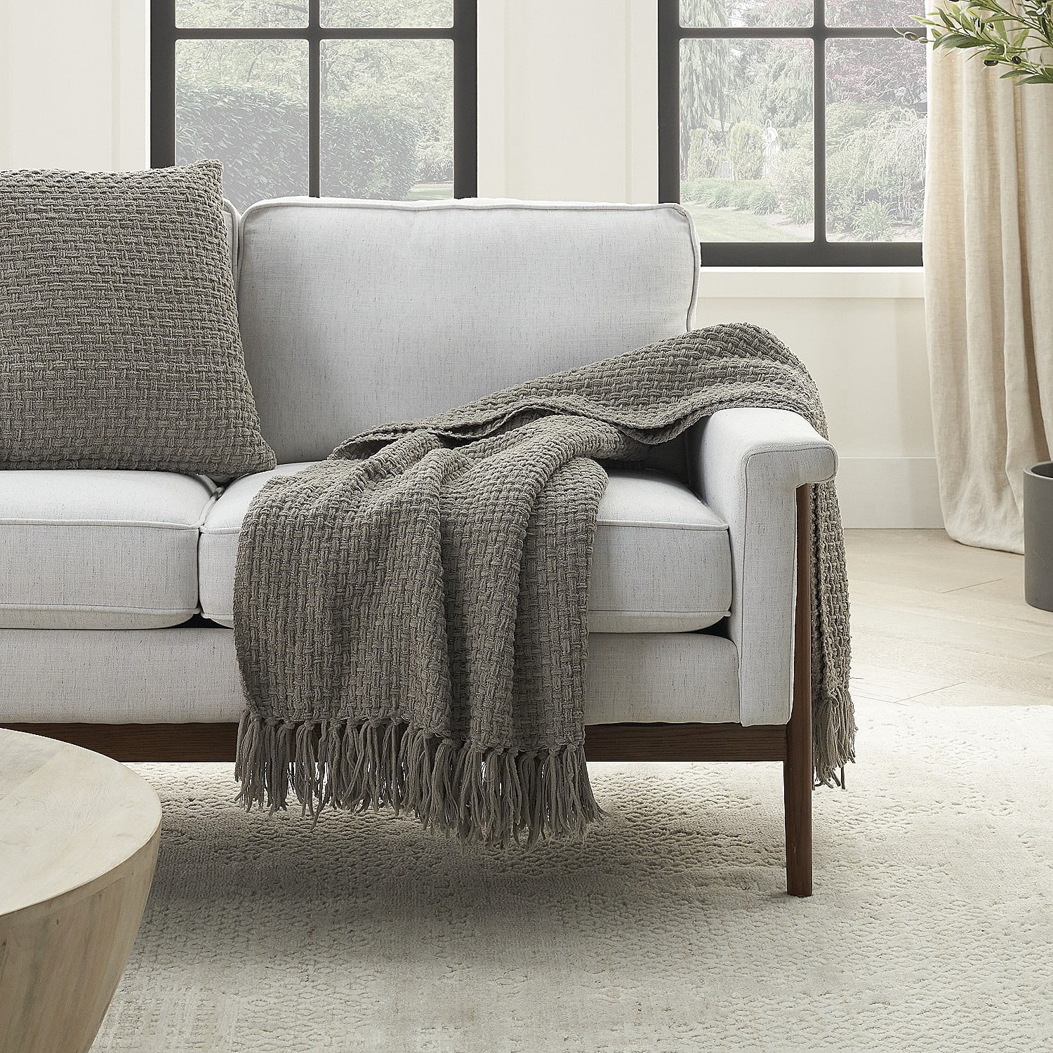Mina Victory Lifestyle Woven Chenille Oversized Indoor Throw Blanket 70" x 103" Gray