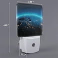 thumbnail image 2 of Balery Planet Earth Luz Nocturna LED con Sensor Automático, Enchufe con Sensor Crepuscular, Luz Suave de 0.5W para Dormitorio, Pasillo, Baño-US, 2 of 7