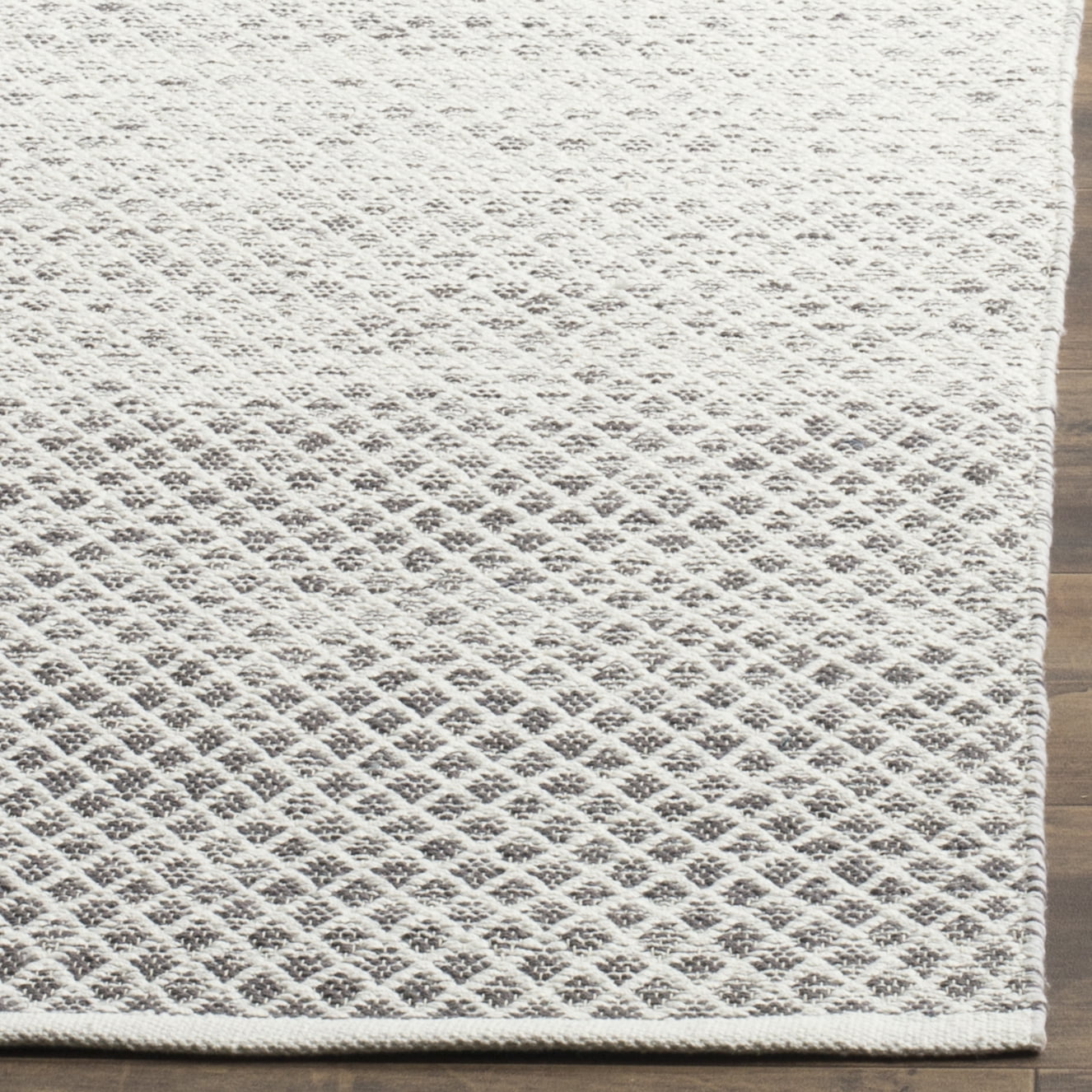 SAFAVIEH Montauk Vaughn Geometric Cotton Runner Rug, Light Grey/Ivory, 2'3" x 12'