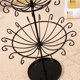thumbnail image 2 of LOLIPPYY Exhibidor Torre Para De Hierro Negro Con Árbol De 2 Niveles Para Collar Y Aretes, 2 of 7