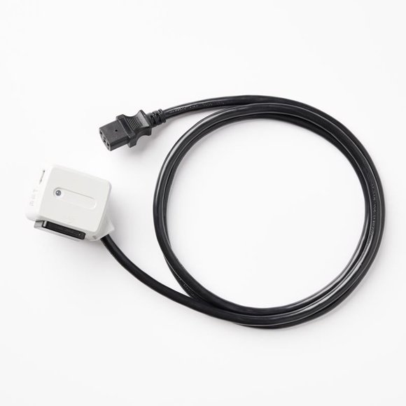 Cable adaptador de carga SurgeSwap de 1,8 m con 1 toma de 1000 J, negro