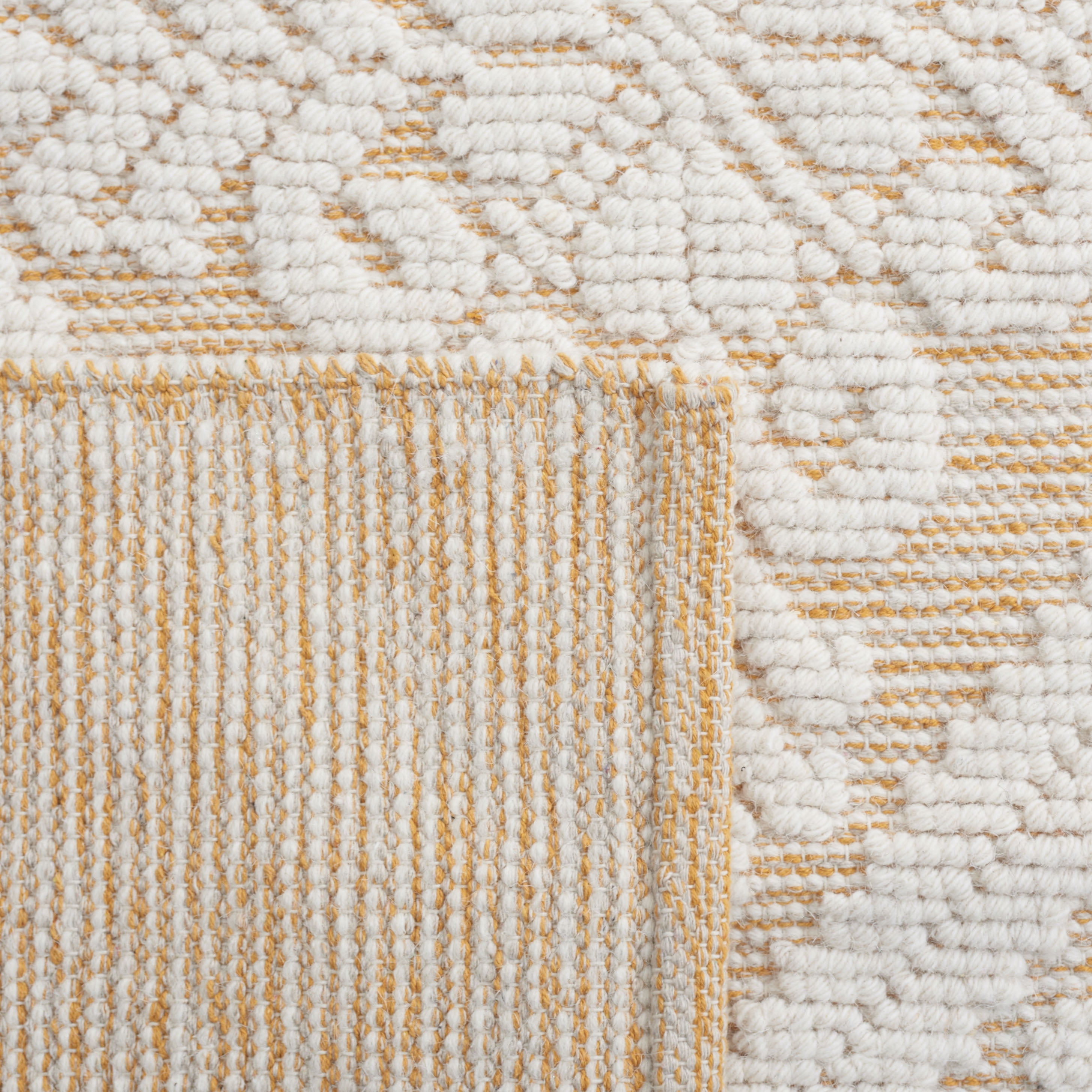 SAFAVIEH Vermont Trinity Floral Geometric Wool Area Rug, Ivory/Gold, 6' x 6' Round