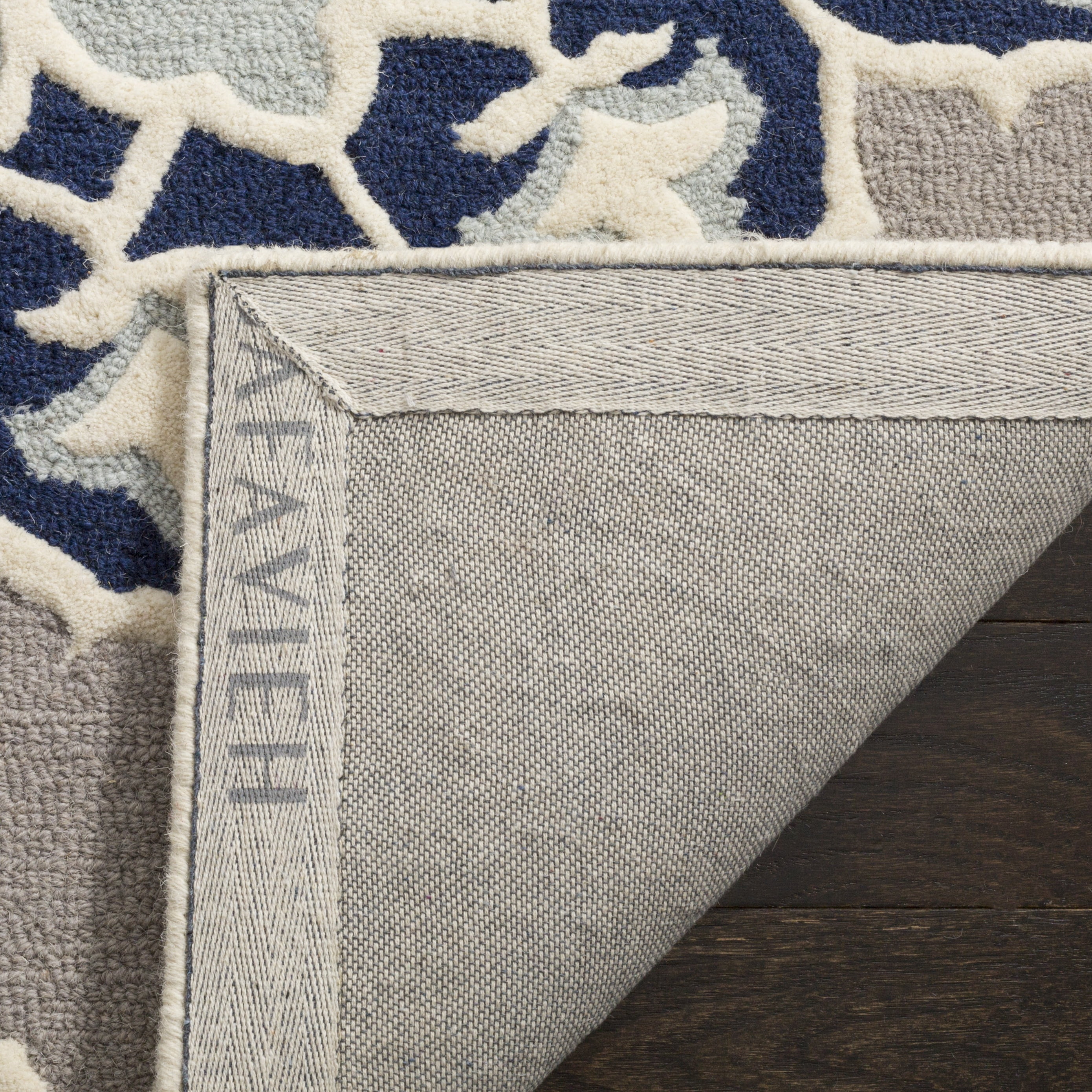 SAFAVIEH Bellagio Zoja Floral Wool Area Rug, Navy Blue/Ivory, 3' x 5'