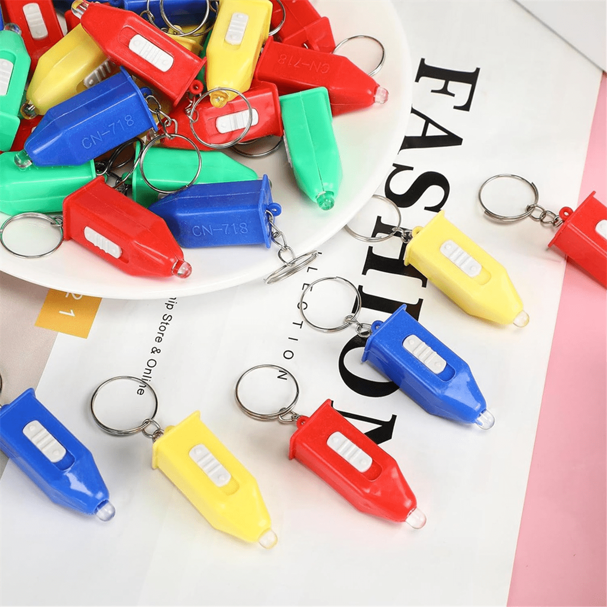 100 Pcs Mini Keychain Flashlight LED Flashlight Keychain for Emergency Hiking Camping Favors Outdoor Equipment