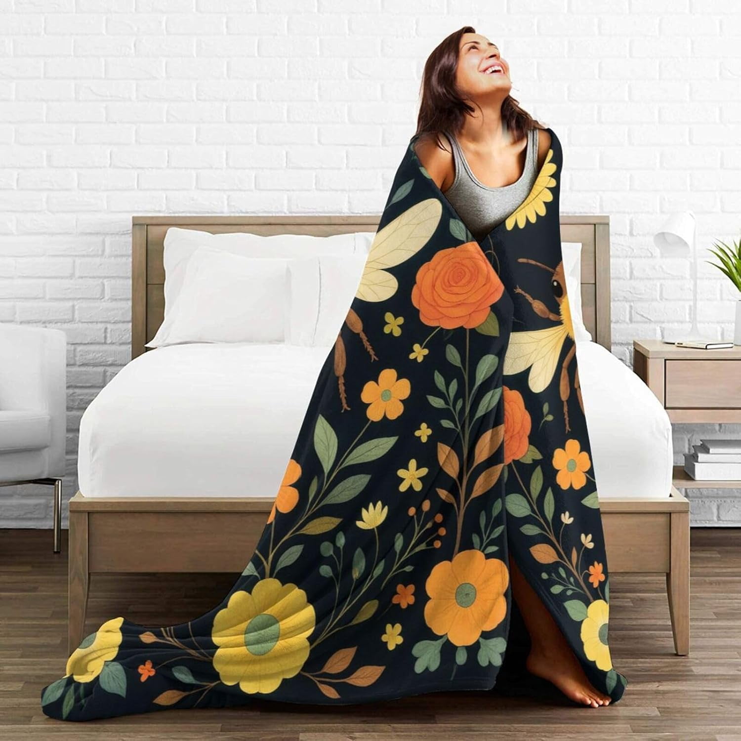Bee Blanket Gifts for Women Women Bee Flower Blanket Soft Flannel Cozy Fleece Fuzzy Plush Warm Bedding Stuff for Users Adults 60 x 80 Inch
