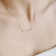 thumbnail image 3 of Collar de barra horizontal clásica en oro, oro rosa o plata, minimalista y delicada, joyería minimalista, 3 of 4