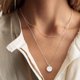 thumbnail image 3 of Collar de luna para mujer Moneda martillada Círculo de karma completo Nueva fase de luna creciente Colgante Cadena delicada Minimalista Joyería bohemia simple Regalo de la madre MFZFUKR HMHZ847-8, 3 of 4