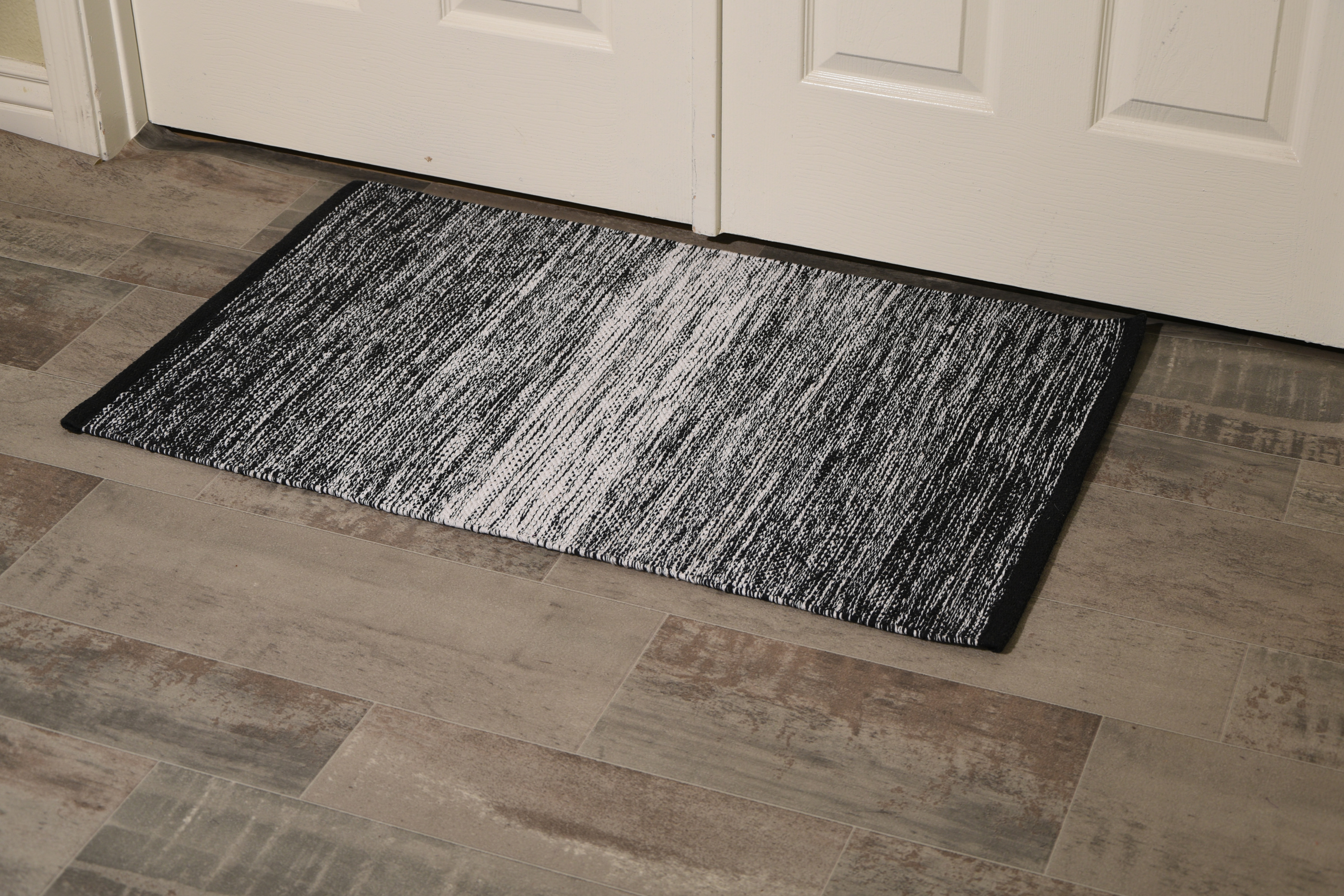 Black & White Cotton Door Mat Rug Indoor Outdoor - 2x3' Entrance Entryway Rug Kitchen Bath Home Décor (24 x 36")