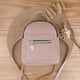 thumbnail image 5 of Qarigey de cuero PU a prueba de polvo, de moda, bolso de hombro ligero, de regalo de gran capacidad para viajes de mujer Mochilas Gris, 5 of 6