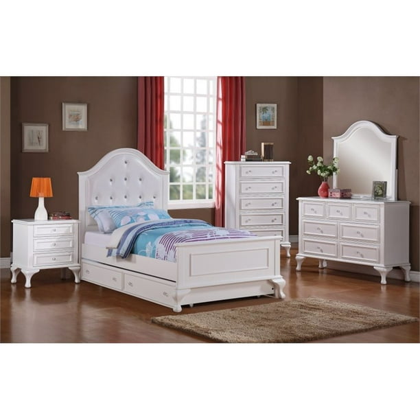 Since this space will serve as your bedroom, office and a social area where you will receive your friends and. bowery hill 4 piece twin bedroom set in white