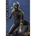 thumbnail image 2 of Hot Toys 1:6 Spider-Man Traje Negro y Dorado - Spider-Man: No Way Home, 2 of 5