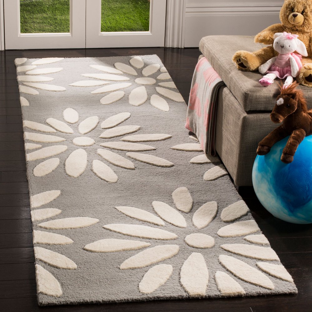 Safavieh Kids Daisy Flowers Area Rug or Runner