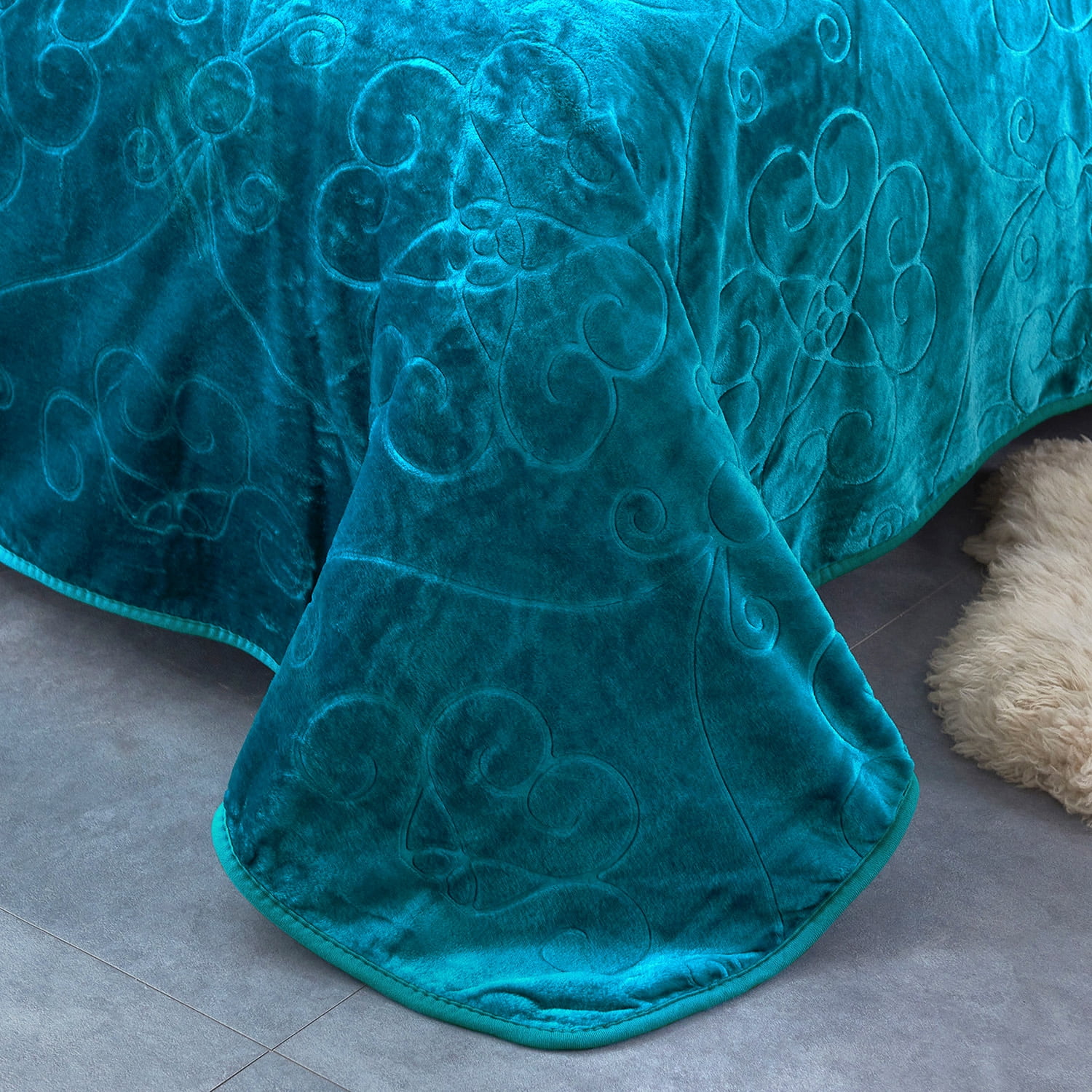 NC Plush Fleece Blanket For Bed,Lightweight Soft Embossed Teal Floral Blanket,Queen 75"x91"