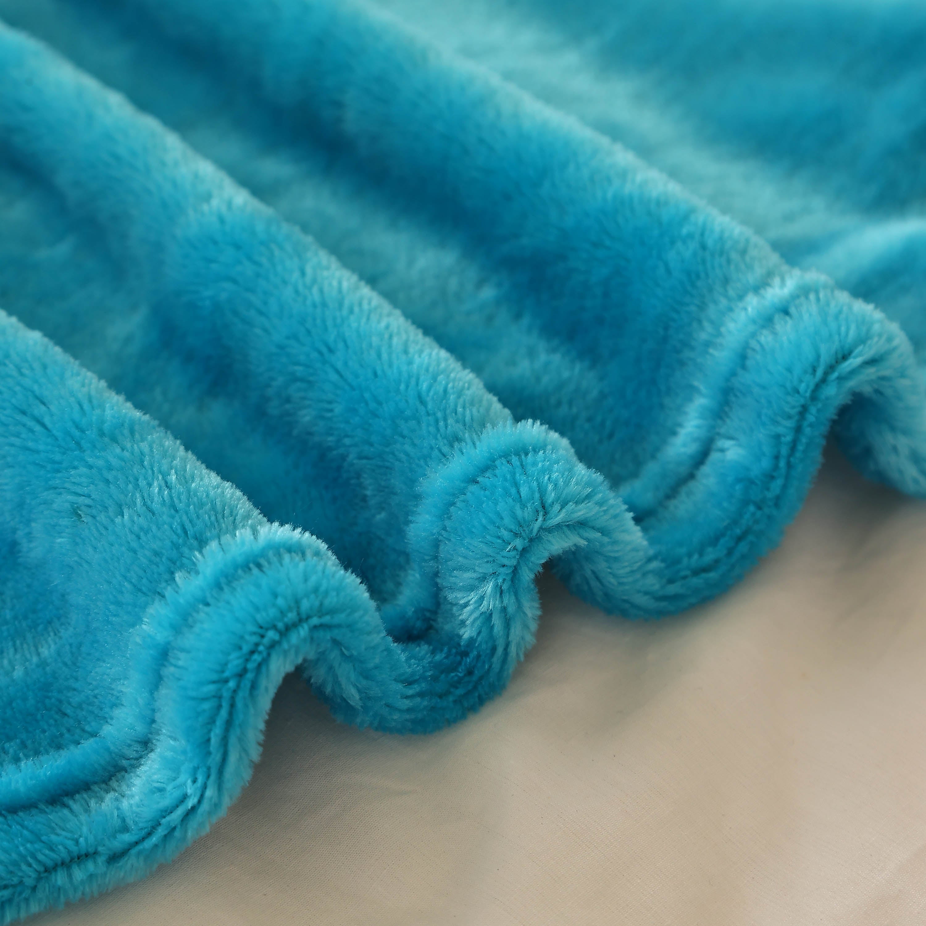 Fleece Bed Blanket King Size 104x90 inches Super Soft Fluffy Fuzzy Plush Blanket Geometric Pattern Cozy Microfiber Flannel Blankets