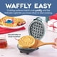 thumbnail image 4 of DASH Disney Mini Waffle Maker (día festivo/Puntadas en sombrero de Papá Noel), 4 of 5