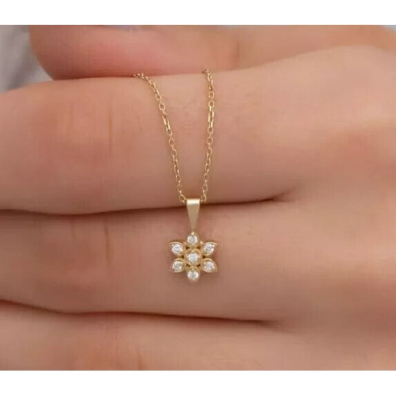 1.00Ct Round Cut 14K Yellow Gold Plated Simulated Diamond Women's Flower Pendant