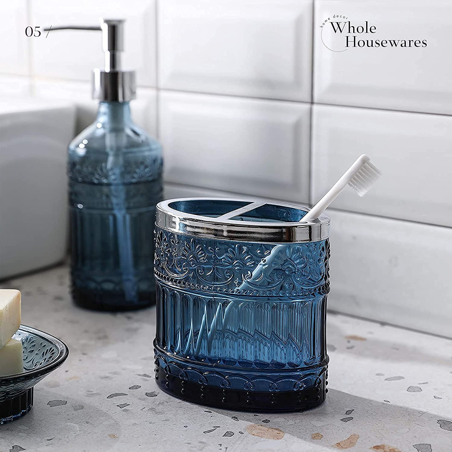 Creative Designs Bathroom Four-piece White Embossed Pattern Bathroom Set soap dish dispenser