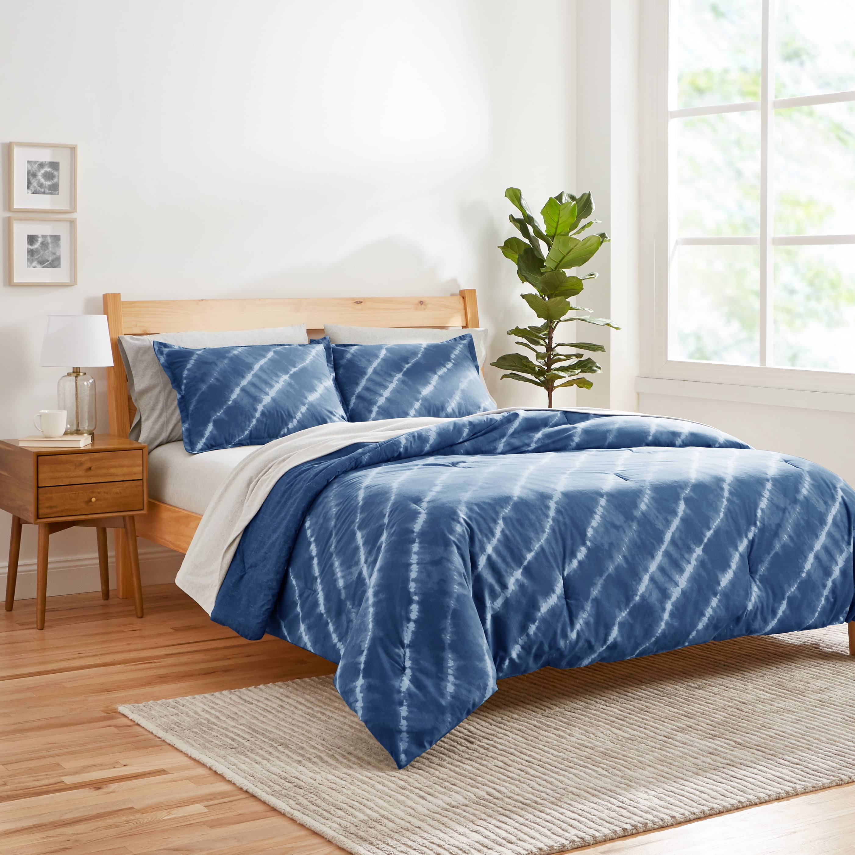 Gap Home Diagonal Tie Dye Reversible Organic Cotton Blend Comforter Set