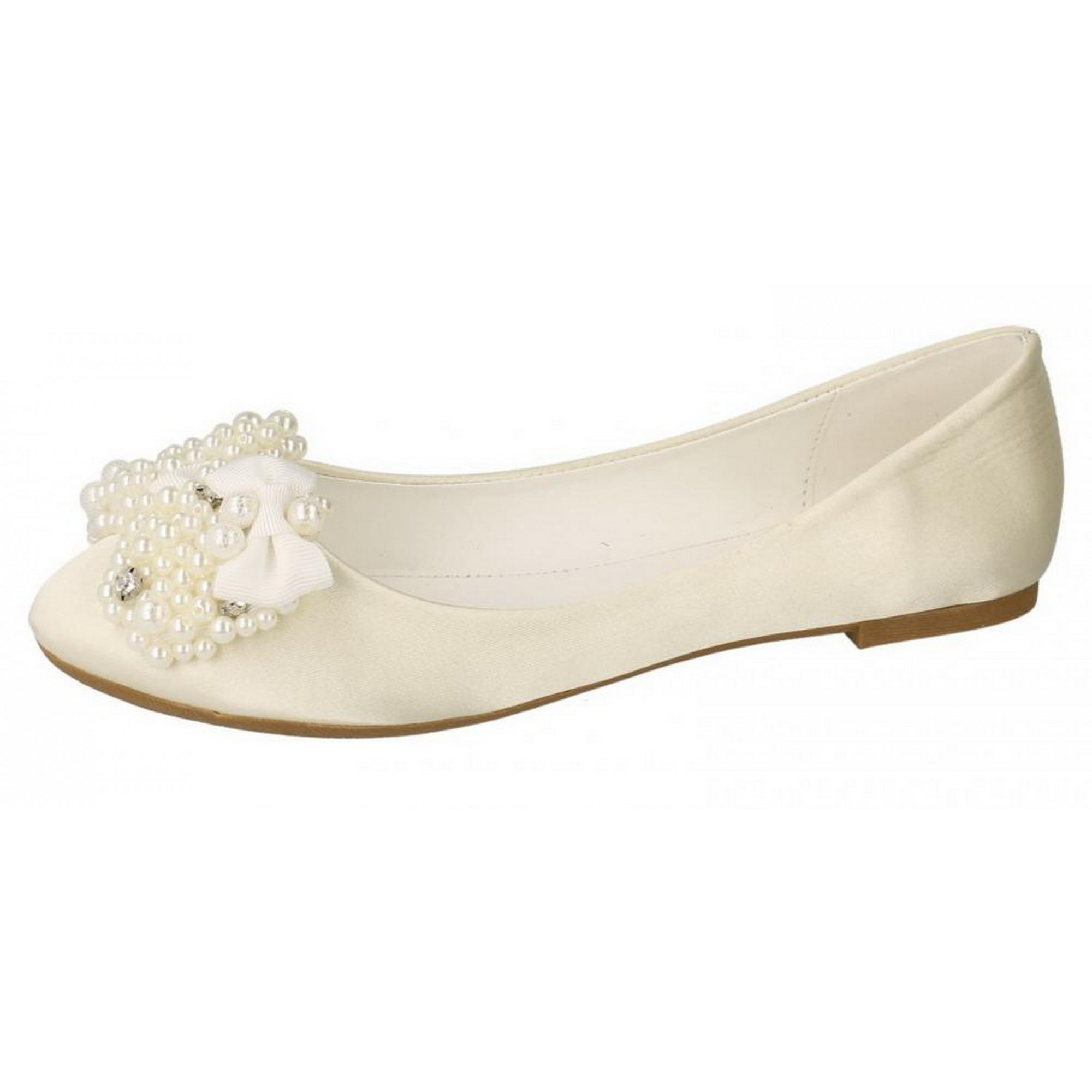 white flat ballerina shoes