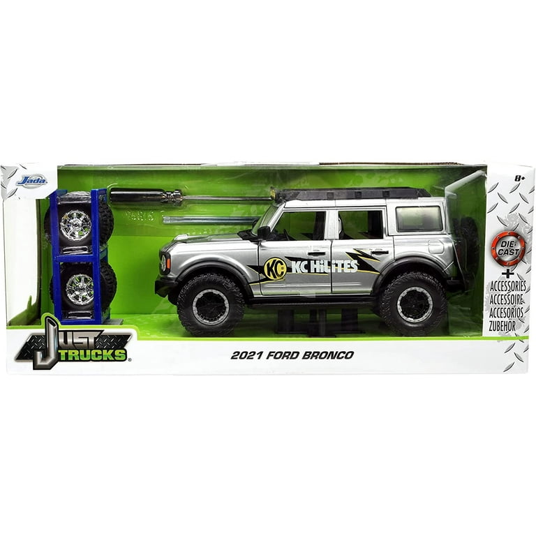 Jada Toys Just Trucks 1:24 2021 Ford Bronco Die-cast Car Gray with Tire Rack, Toys for Kids and Adults Jada Toys Just Trucks 1:24 2021 Ford Bronco Die-cast Car Gray with Tire Rack, Toys for Kids and Adults