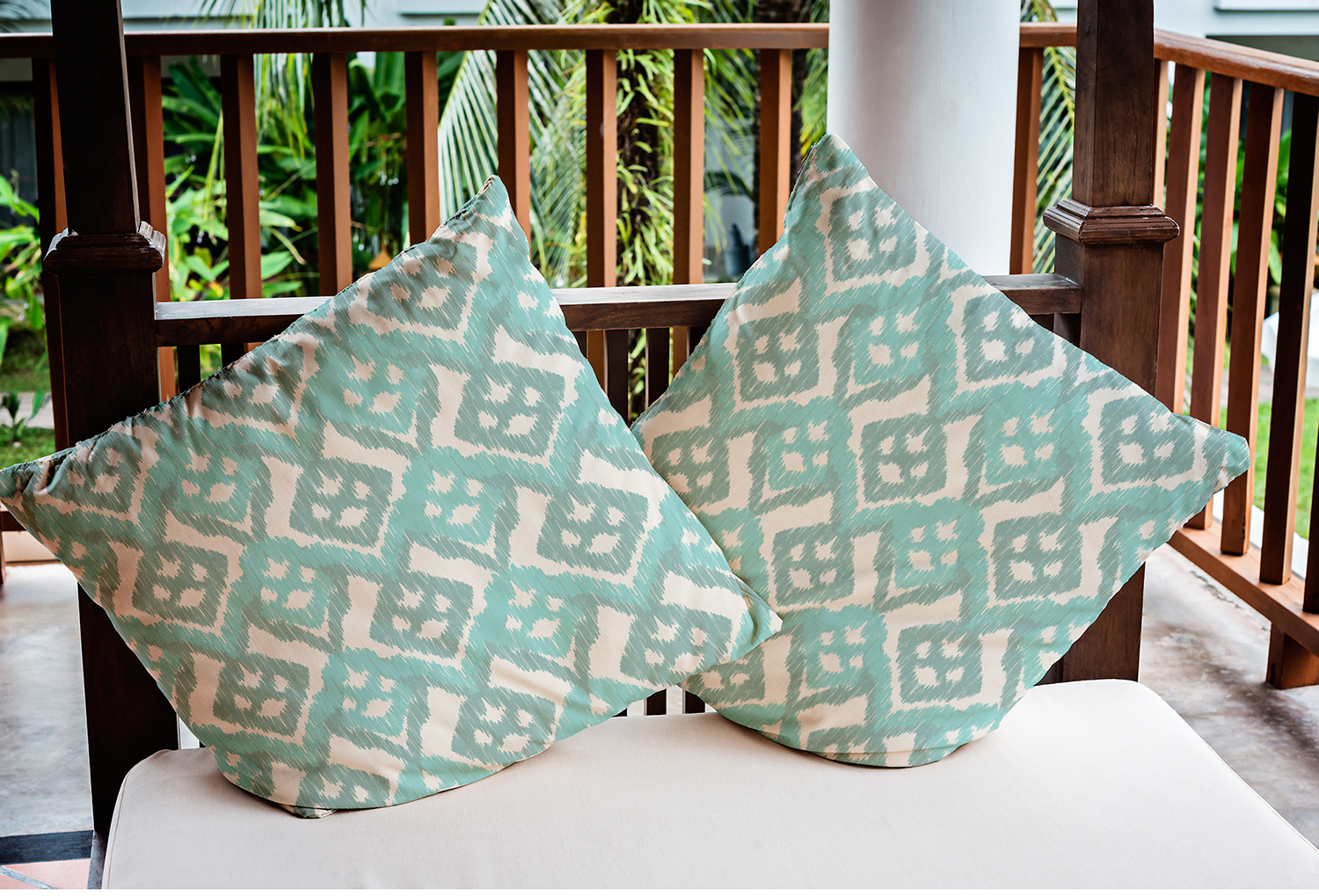 16"x16" Simply Daisy Hipster Poly Indoor/Outdoor Pillow, Blue Qty 1