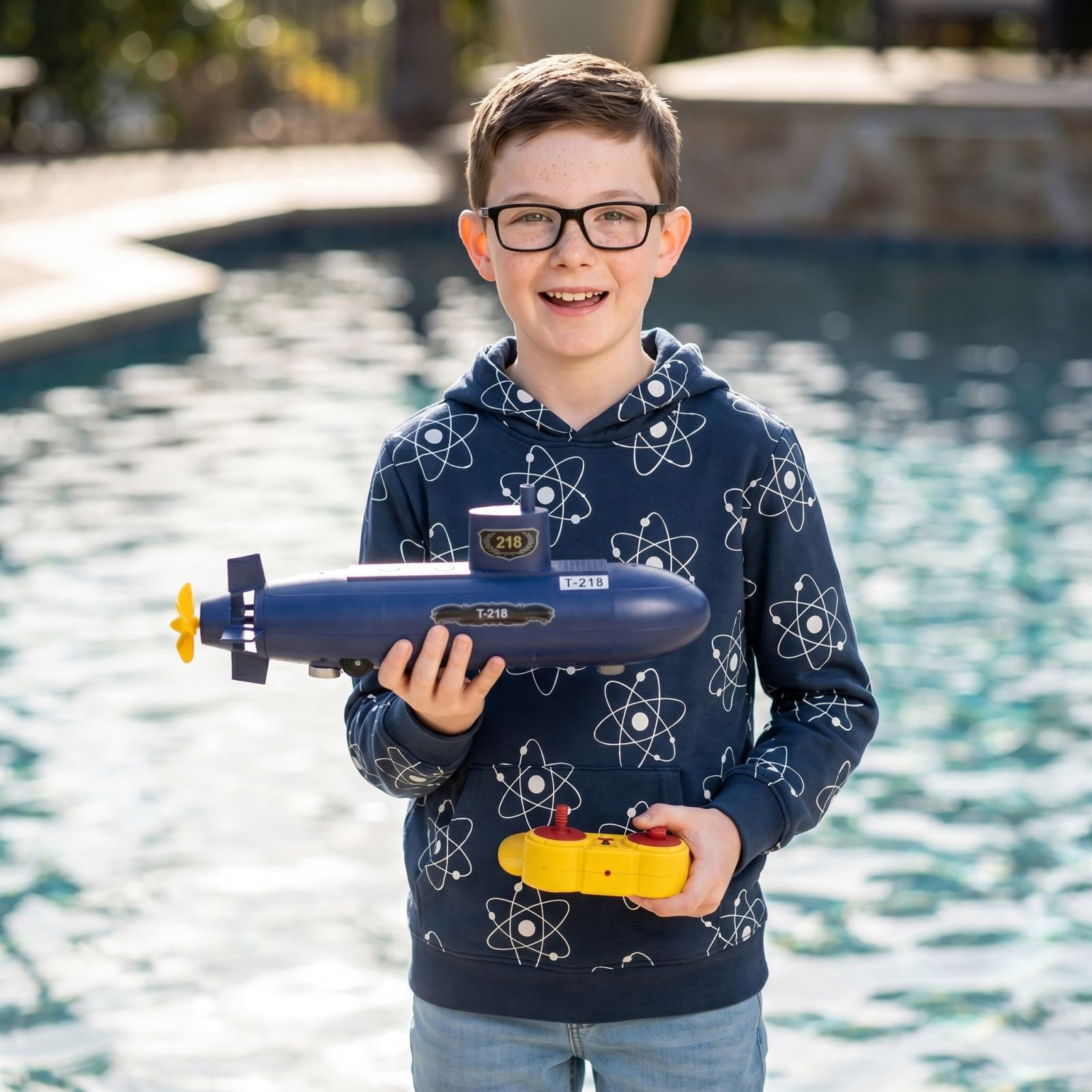 RC Submarine Boat 6CH Remote Control Waterproof Diving Vessel, USB Rechargeable Underwater Exploration with LED Lights for Pool Bathtub Freshwater Lake