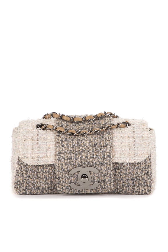 Pre-Owned Chanel Beige/Grey Vintage Tweed Turnlock Single Flap Shoulder Bag