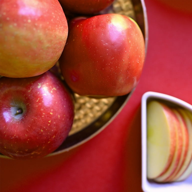 Freshness Guaranteed Fuji Apples 3 lb Bag Juicy, sweet, spicy