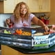 thumbnail image 2 of Estadio inflable para aperitivos Infladium Sunny Anderson con hielera, 2 of 3