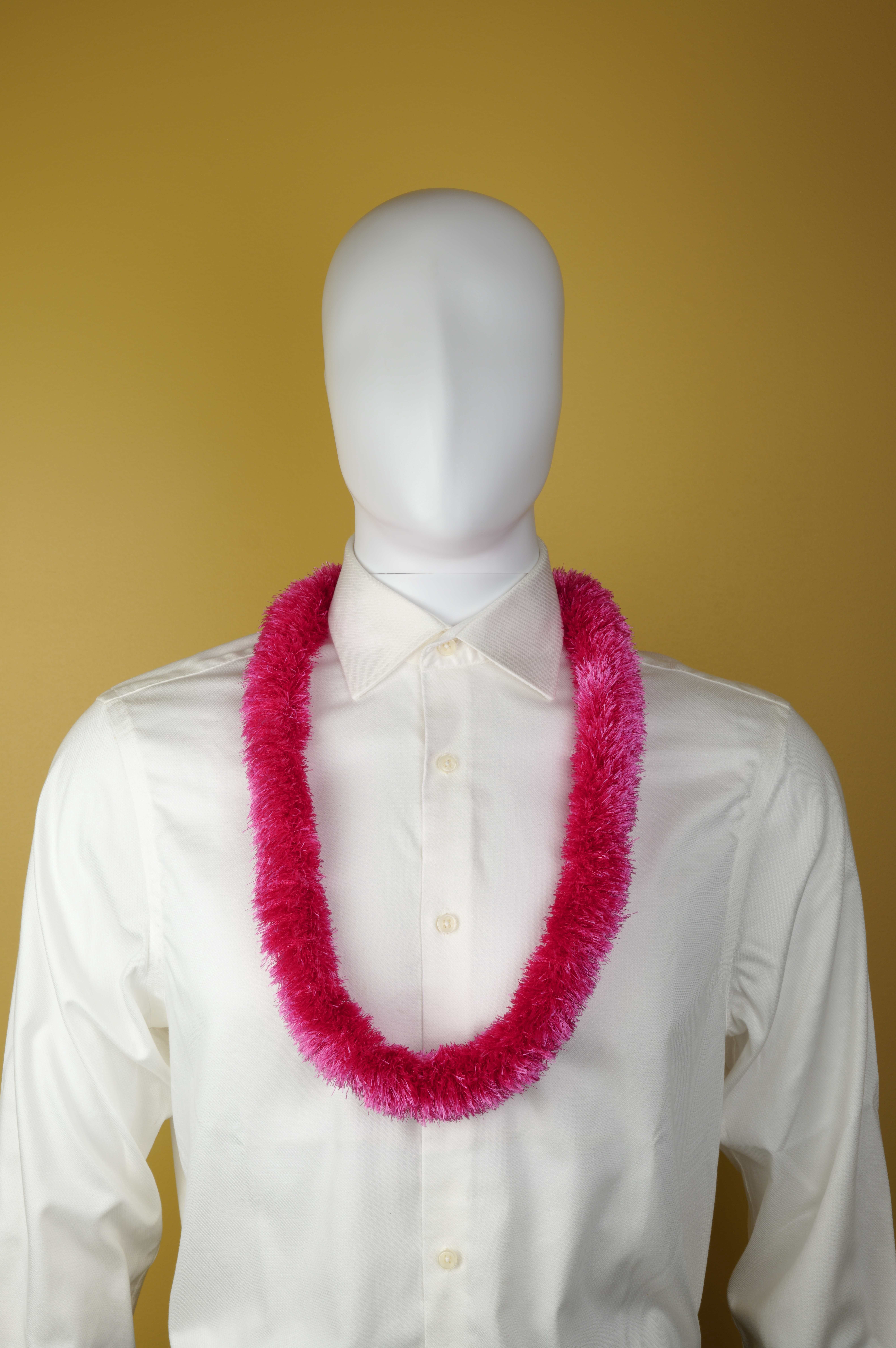 Funcraft Fuchsia Solid Yarn Lei, 1 Each