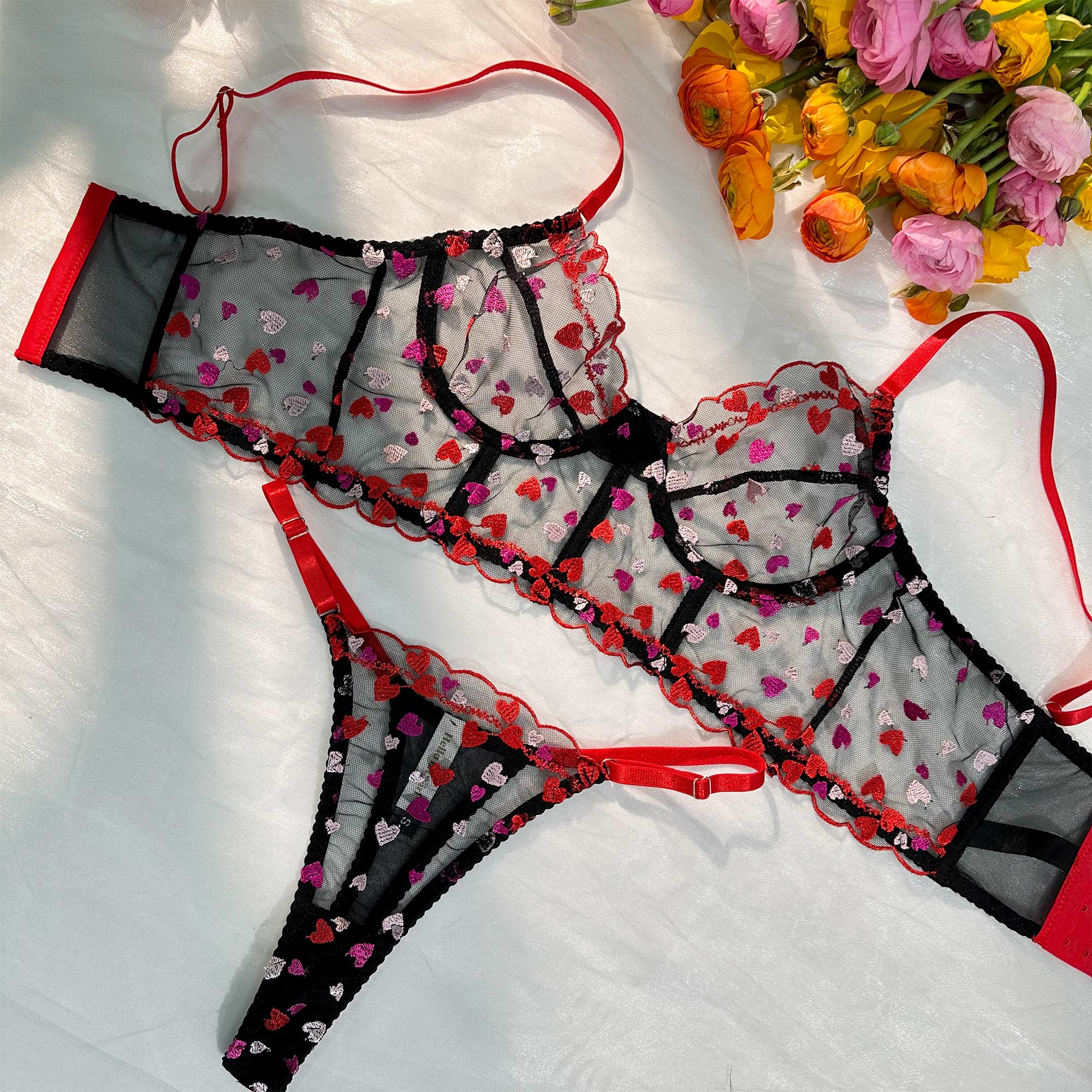 Sweetheart Delights Lingerie Set (RED, M)