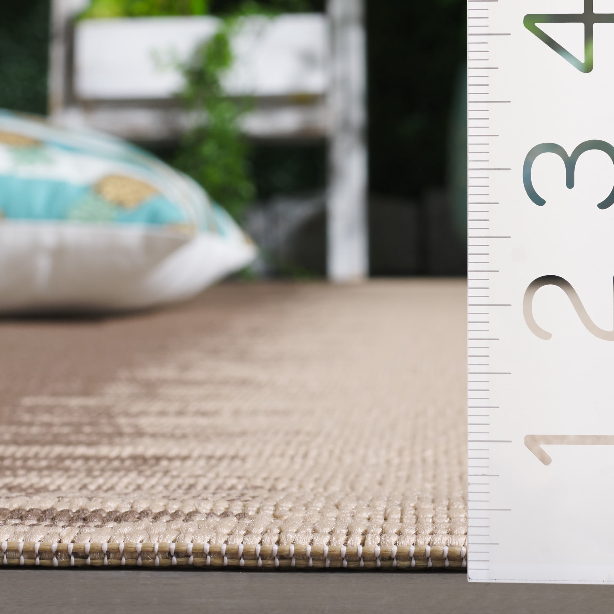 SAFAVIEH Courtyard Alexa Striped Indoor/Outdoor Area Rug, Beige/Brown, 5'3" x 7'7"