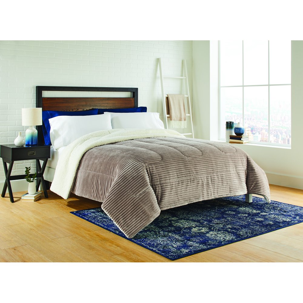 Better Homes & Gardens Textured Tan Reverse to Sherpa Comforter, King, Tan