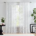 thumbnail image 2 of Juego de 2 cortinas Jubilantex de encaje floral blanco transparente, 132 x 213 cm, 2 of 7