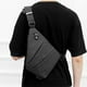 thumbnail image 2 of Paquete deportivo Sling Pack Slim Crossbody Mochila Bolsa de pecho informal ligera para deportes al aire libre Viajes Senderismo, 2 of 7