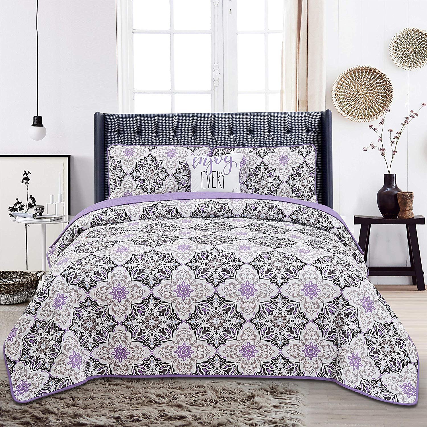 Quilt Set with Shams and Decorative Pillow 4 PiecesLightweight